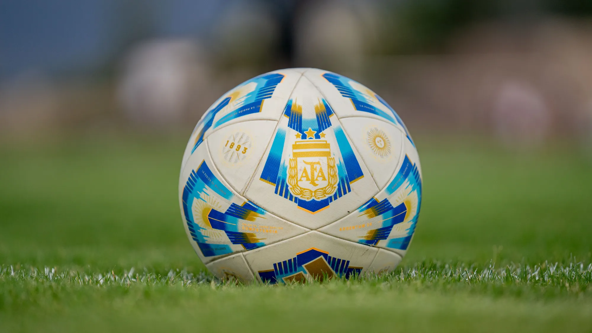 SAMPAIO CORRÊA ACELERA REFORÇOS PARA O MATA-MATA DA SÉRIE D. Tricolor maranhense busca fortalecer o elenco para os confrontos decisivos da Série D do Campeonato Brasileiro.